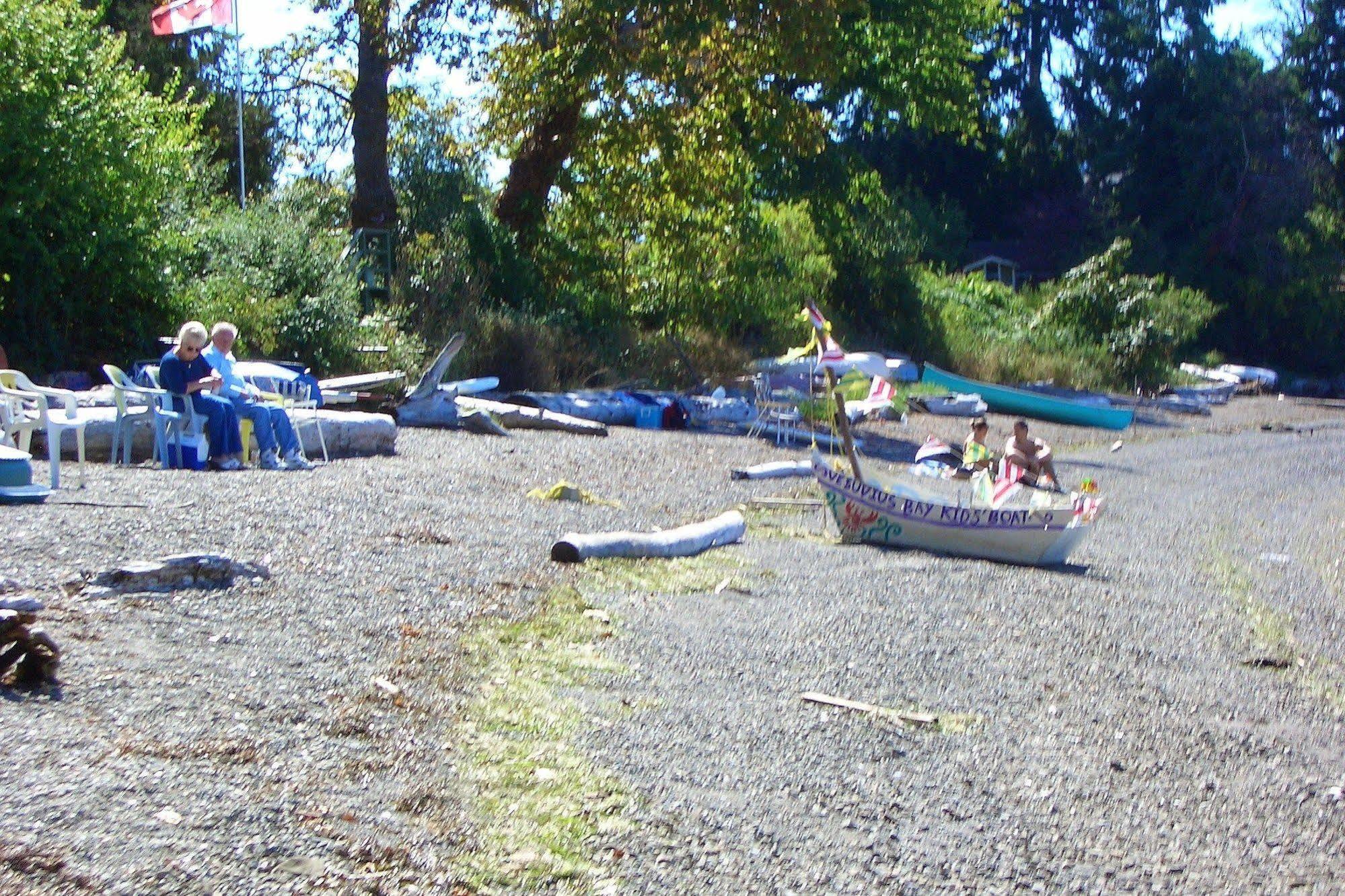 Hotel Beachfront At Vesuvius Ganges Exterior foto